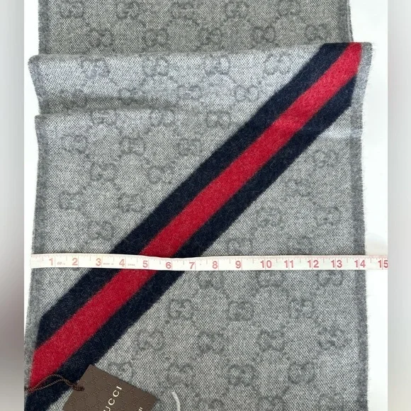 New With Tags Gucci Nikky Wool Alpaca Monogram Web light Gray Scarf Shawl Fringe - Picture 9 of 12